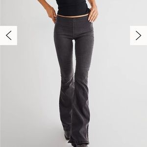 Free people; Penny Pull-On Flare Jeans size 25